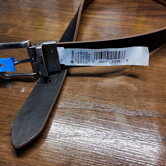 NWT Size Small (22-24) Columbia Men’s Two-In-One Reversible Casual Jeans Belt - Picture 3 of 4